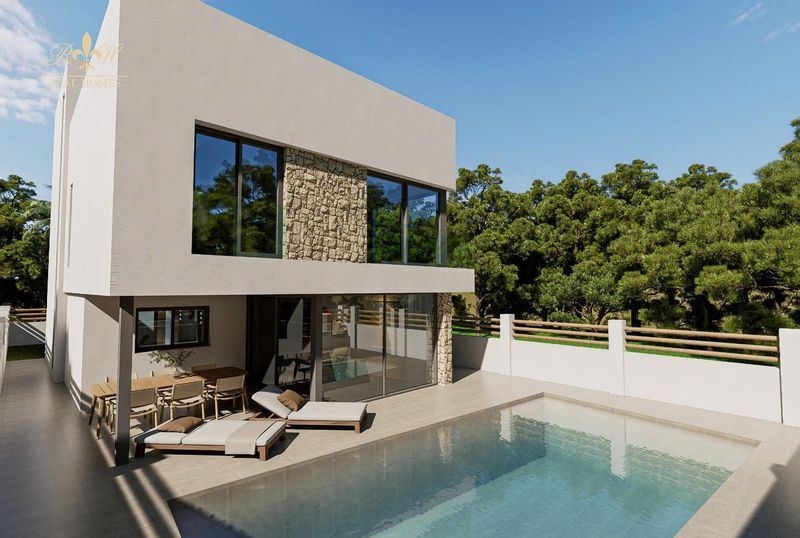 Chalet Independiente en venta Alicante/Alacant, Alicante. Ref: 2696. Real Homes
