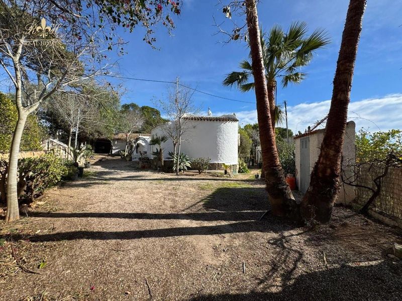 Chalet Independiente en venta Alfaz del Pi, Alicante. Ref: 2751. Real Homes