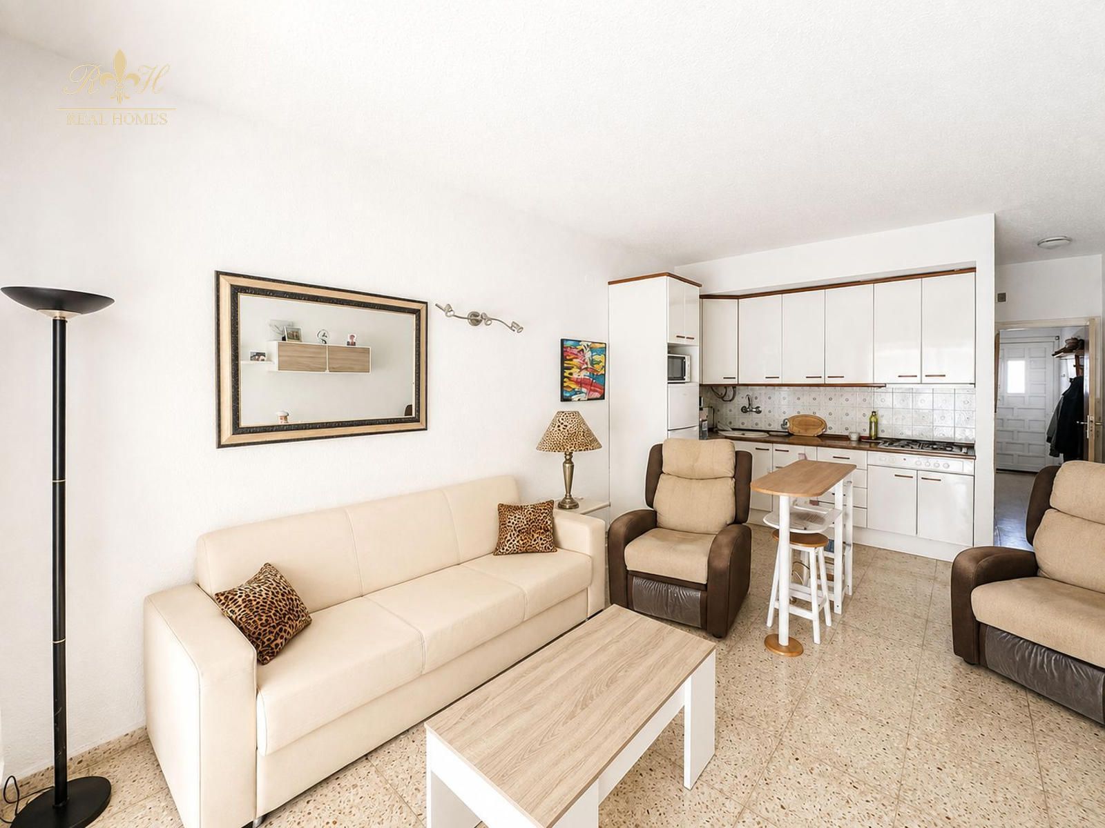 Acogedor apartamento con terraza en pleno centro del Albir