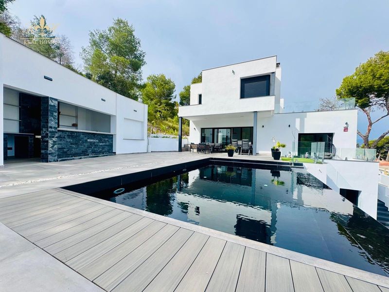 Chalet Independiente en venta y alquiler El Albir, Alicante. Ref: 2793. Real Homes