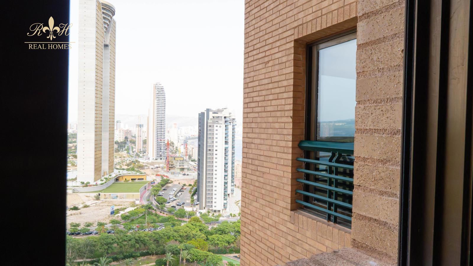 Exclusiva Vivienda con Vistas Panorámicas al Mar en la Cala de Benidorm - Foto 11
