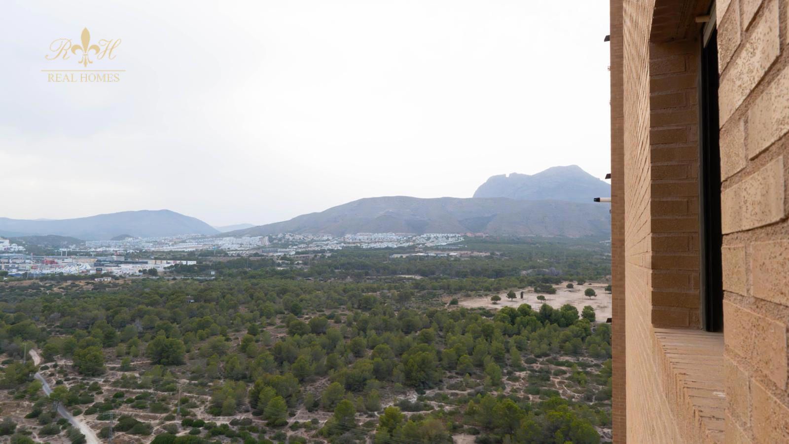 Exclusiva Vivienda con Vistas Panorámicas al Mar en la Cala de Benidorm - Foto 16
