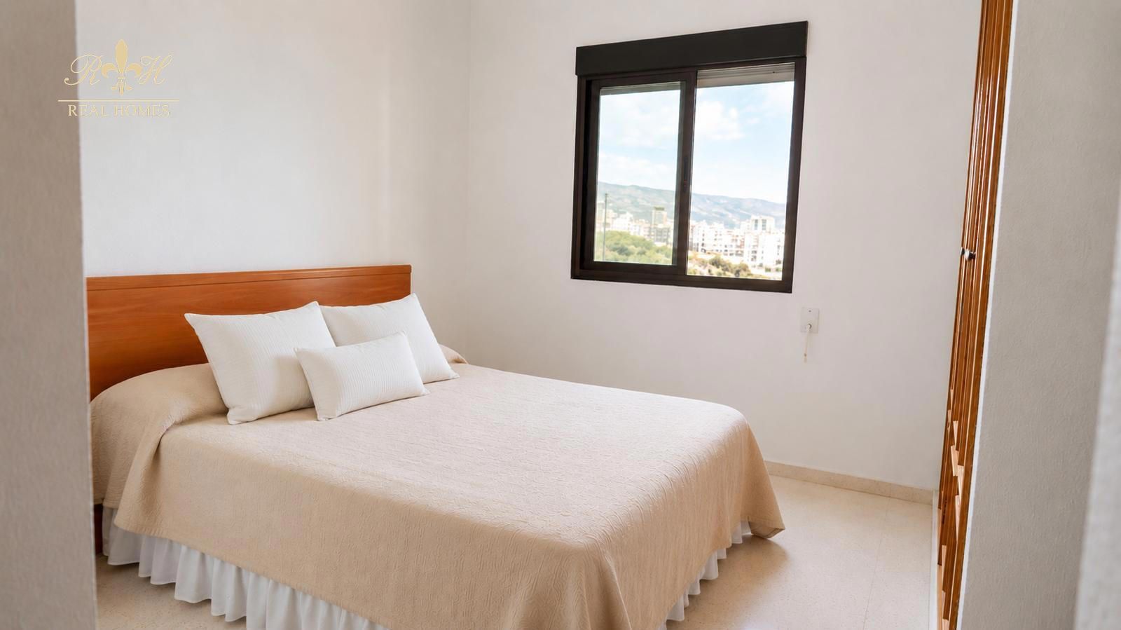 Exclusiva Vivienda con Vistas Panorámicas al Mar en la Cala de Benidorm - Foto 26