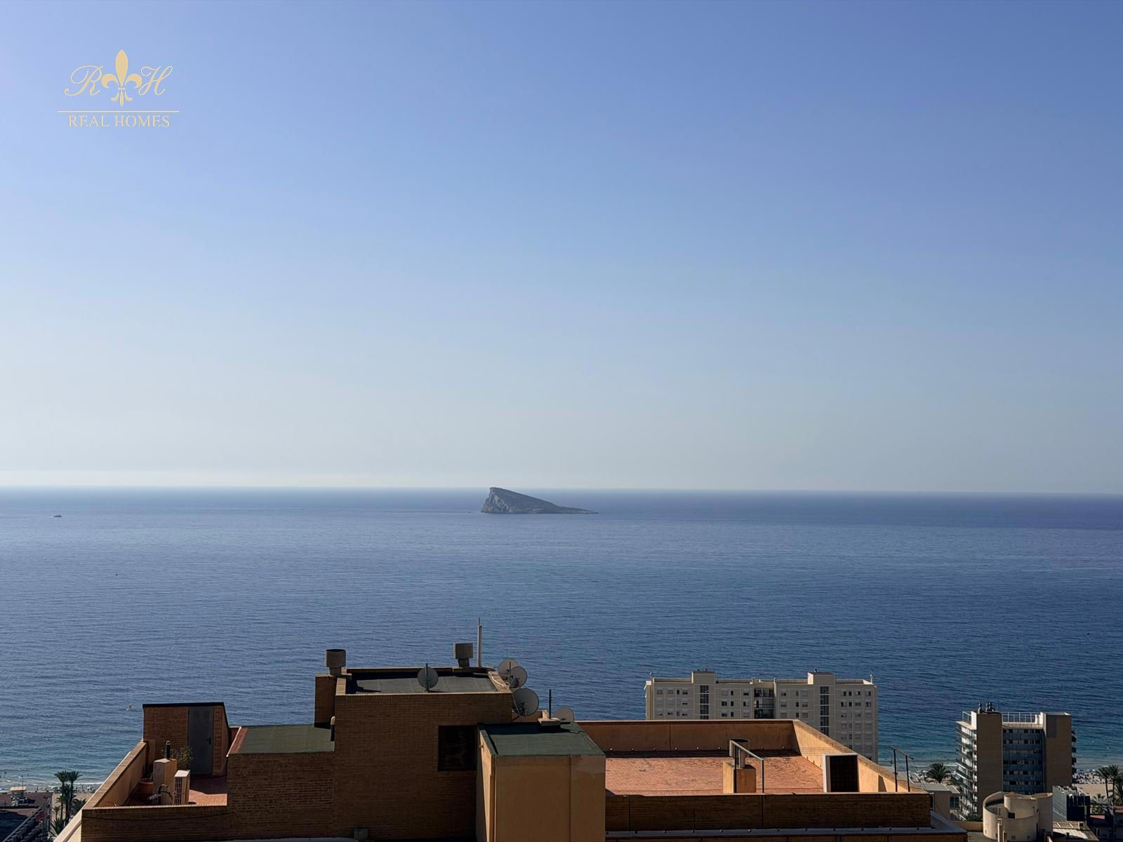Exclusiva Vivienda con Vistas Panorámicas al Mar en la Cala de Benidorm - Foto 44
