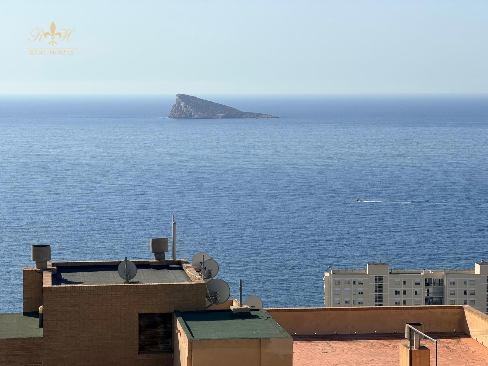Exclusiva Vivienda con Vistas Panorámicas al Mar en la Cala de Benidorm - Foto 48