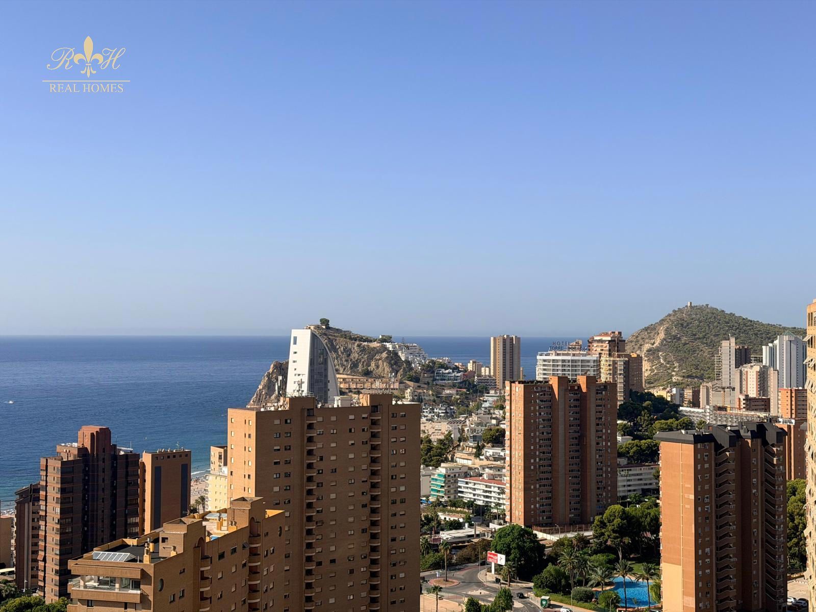 Exclusiva Vivienda con Vistas Panorámicas al Mar en la Cala de Benidorm - Foto 50