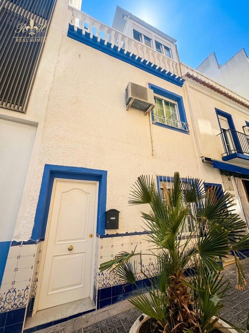 Casa en alquiler Benidorm, Alicante. Ref: 2839. Real Homes