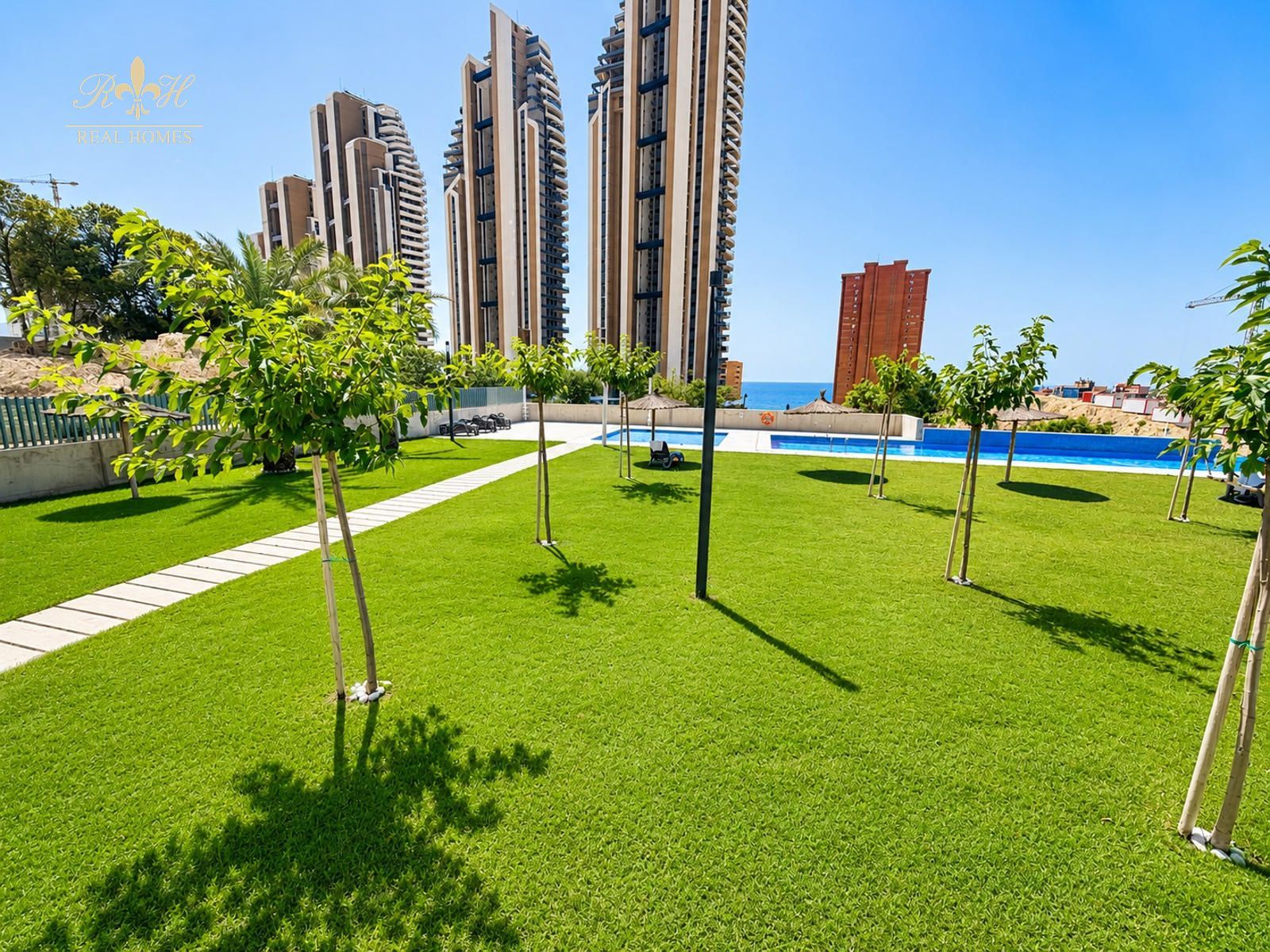 Piso de lujo con vistas al mar y al skyline de Benidorm