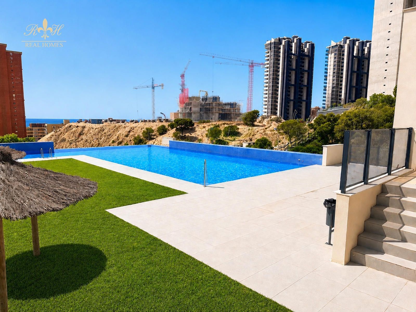 Piso de lujo con vistas al mar y al skyline de Benidorm