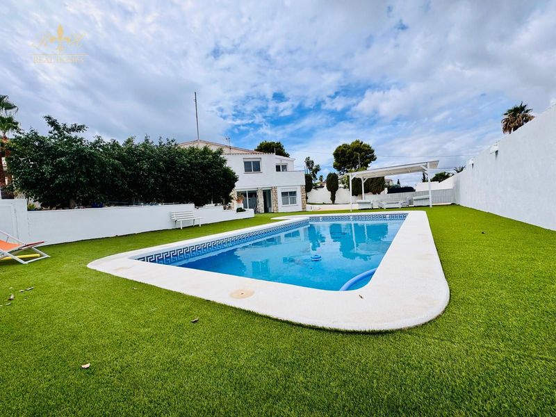 Detached villa for rent El Albir, Alicante. Ref: 2862. Real Homes