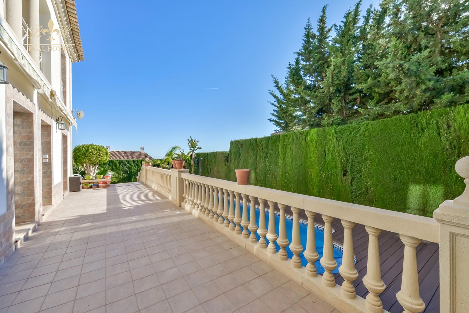 Exclusivo chalet independiente con piscina privada y espectaculares vistas panorámicas - Foto 42