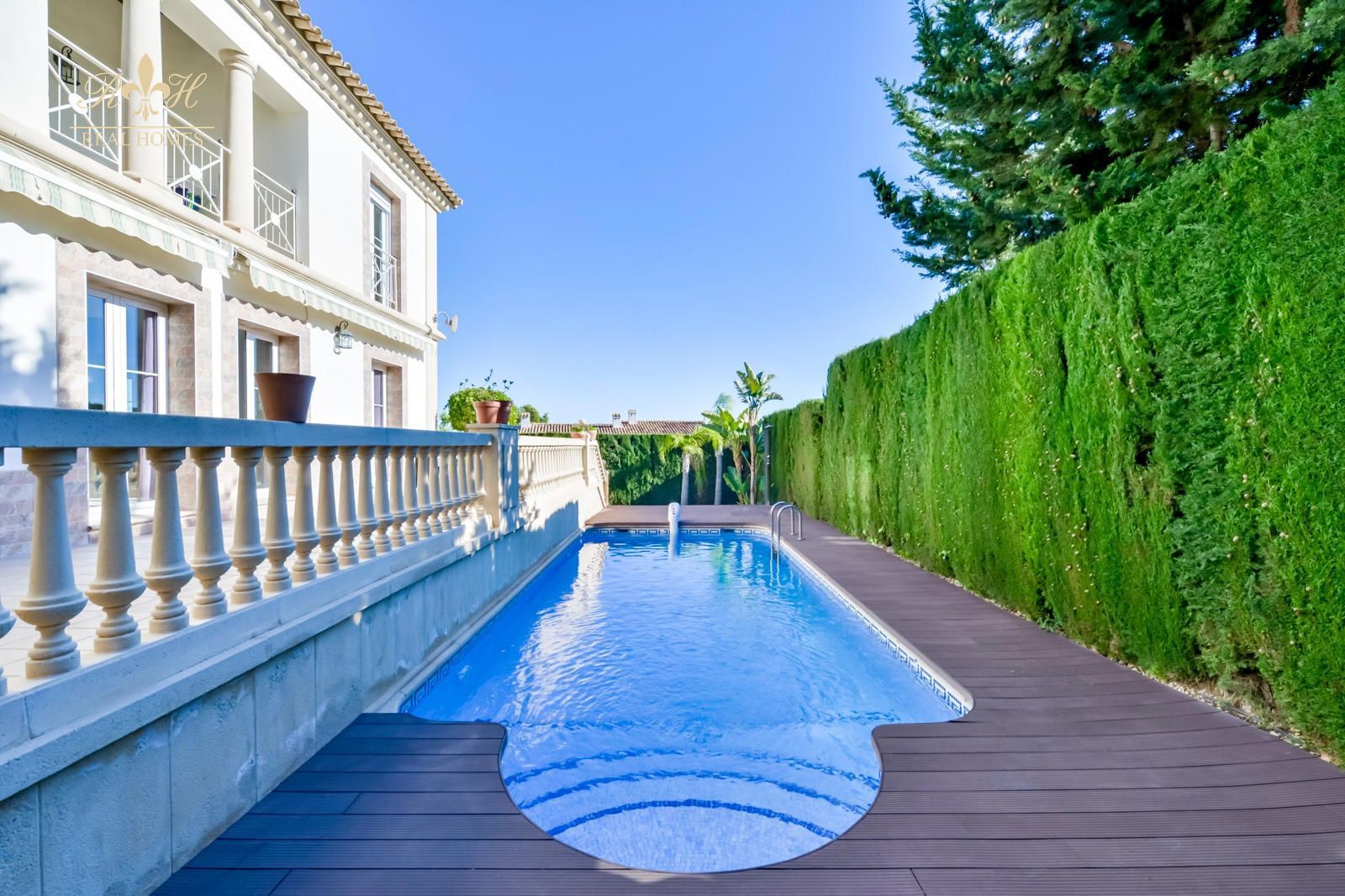 Exclusivo chalet independiente con piscina privada y espectaculares vistas panorámicas - Foto 48