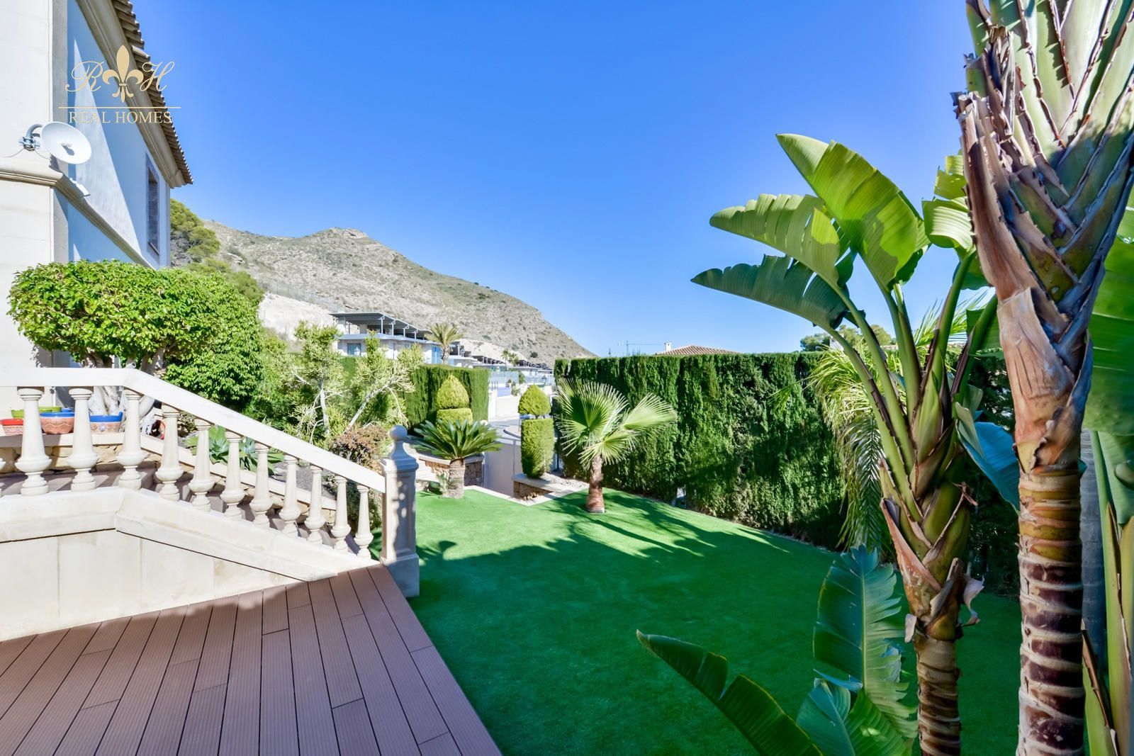 Exclusivo chalet independiente con piscina privada y espectaculares vistas panorámicas - Foto 50