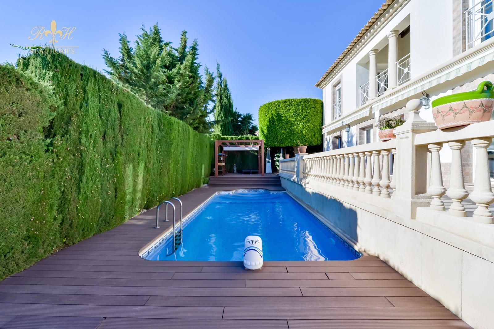 Exclusivo chalet independiente con piscina privada y espectaculares vistas panorámicas - Foto 51