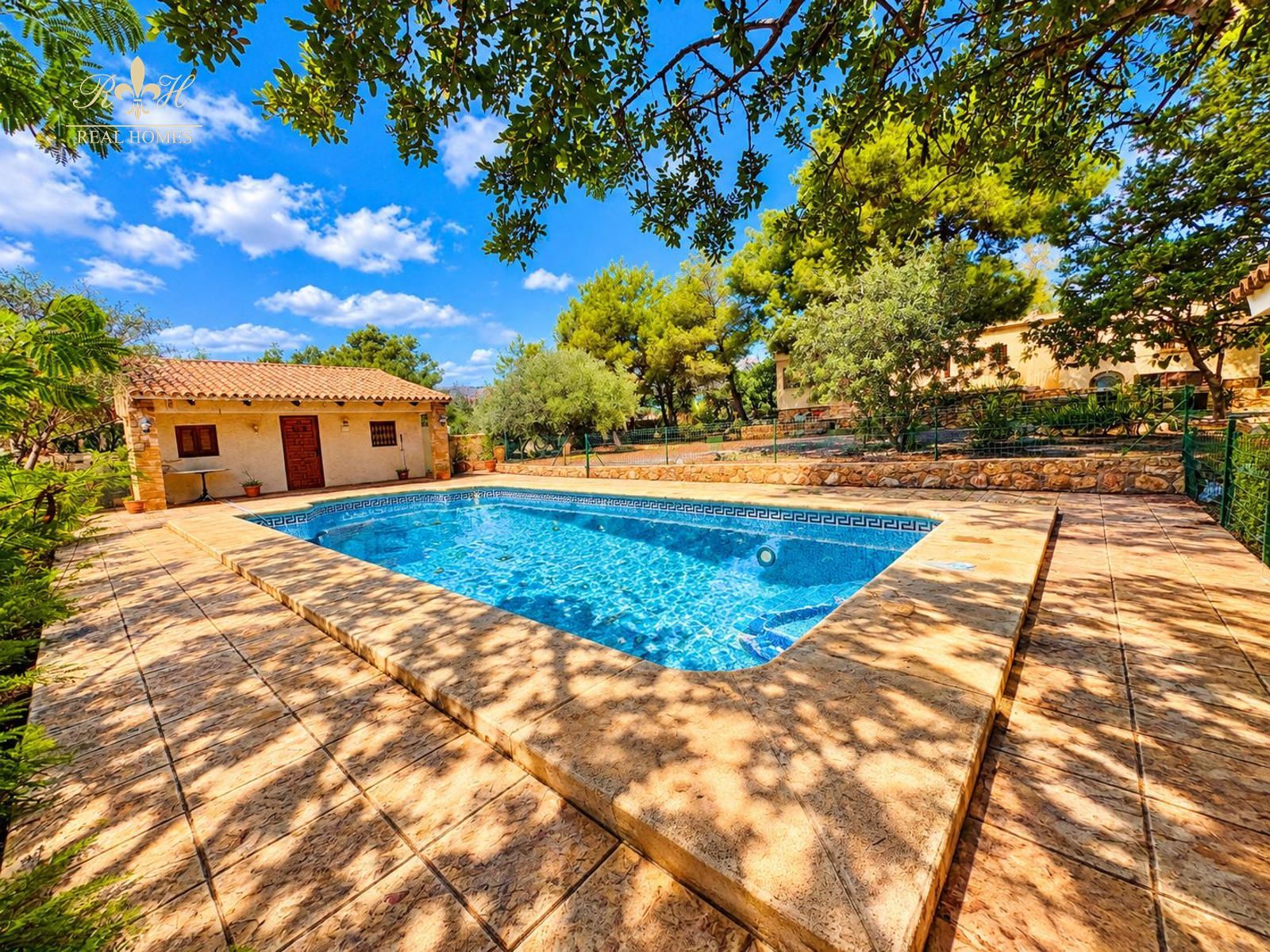 Chalet independiente de una sola planta para reformar en Benidorm - Foto 16