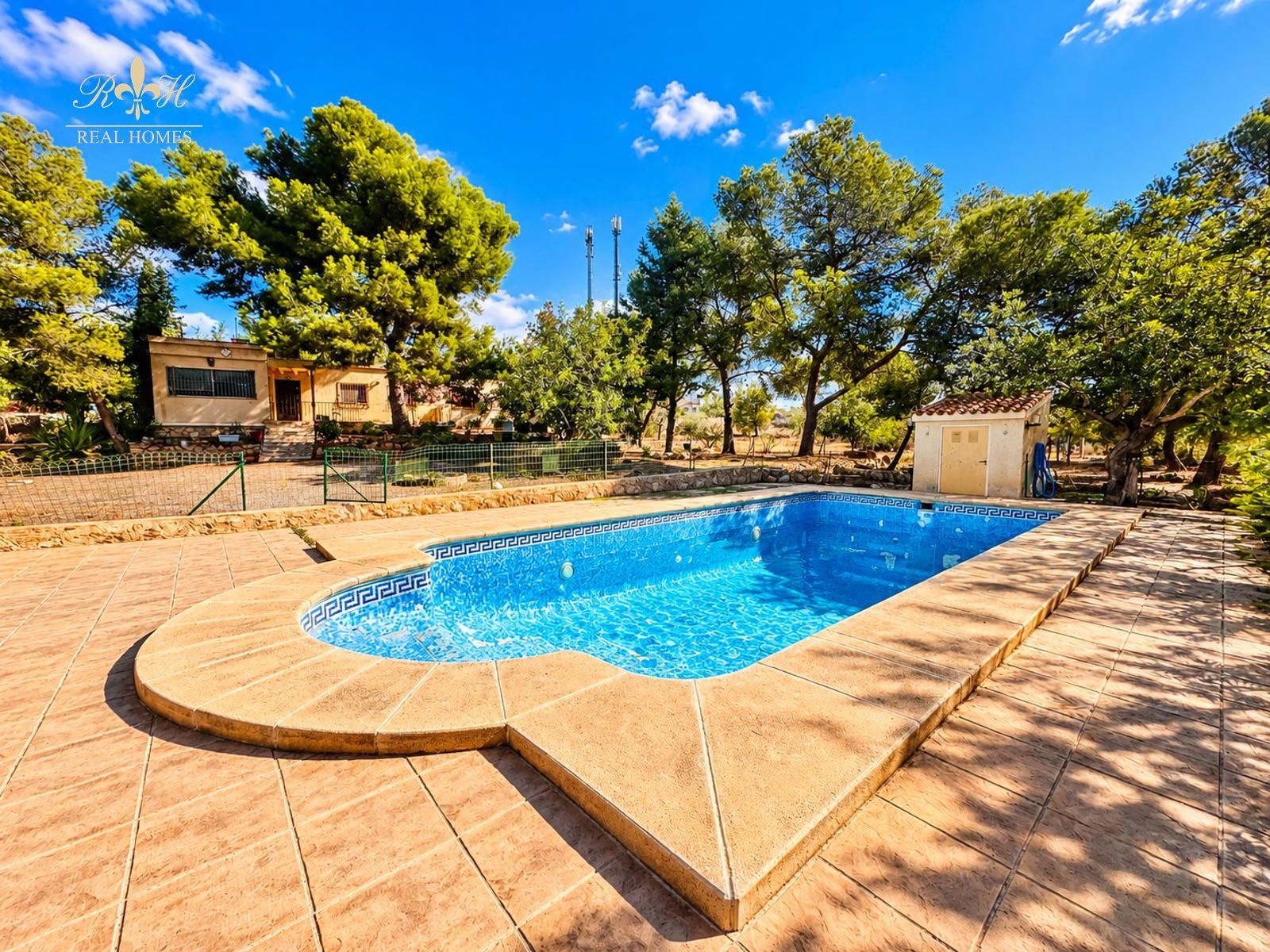 Chalet independiente de una sola planta para reformar en Benidorm - Foto 17