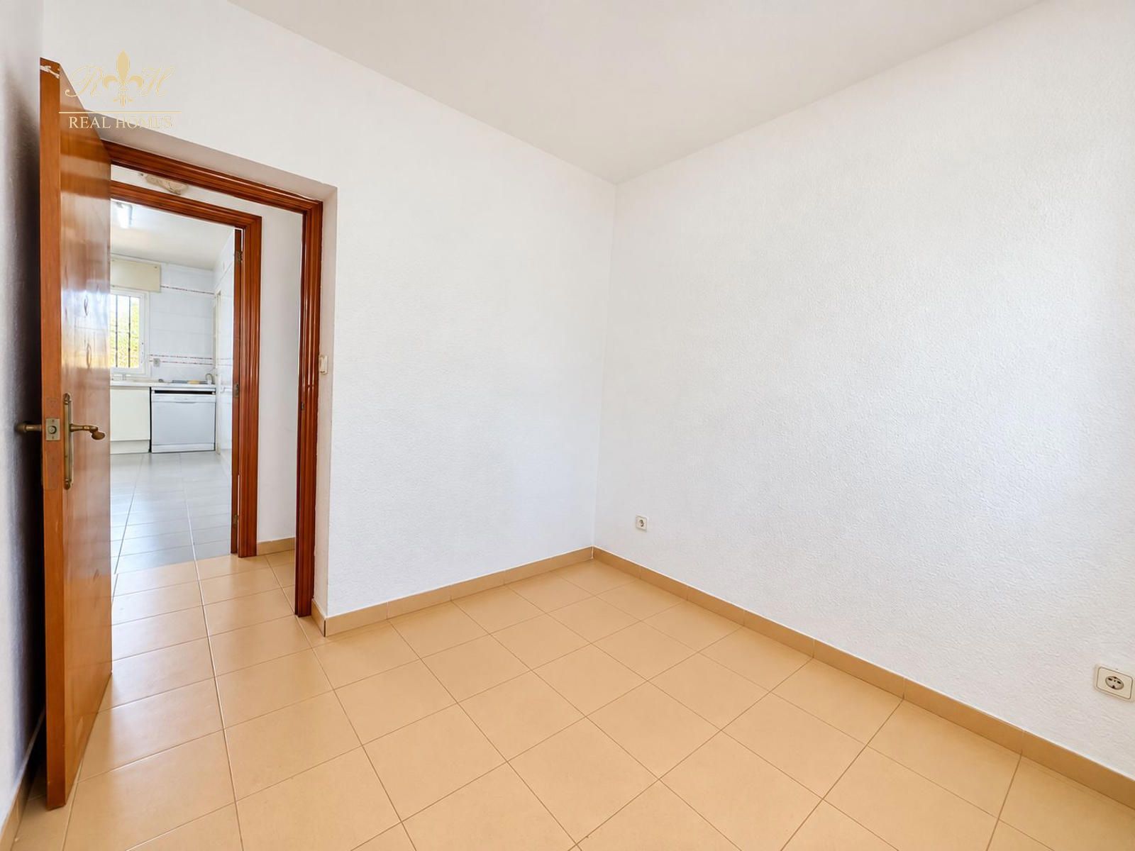 Chalet independiente de una sola planta para reformar en Benidorm - Foto 32
