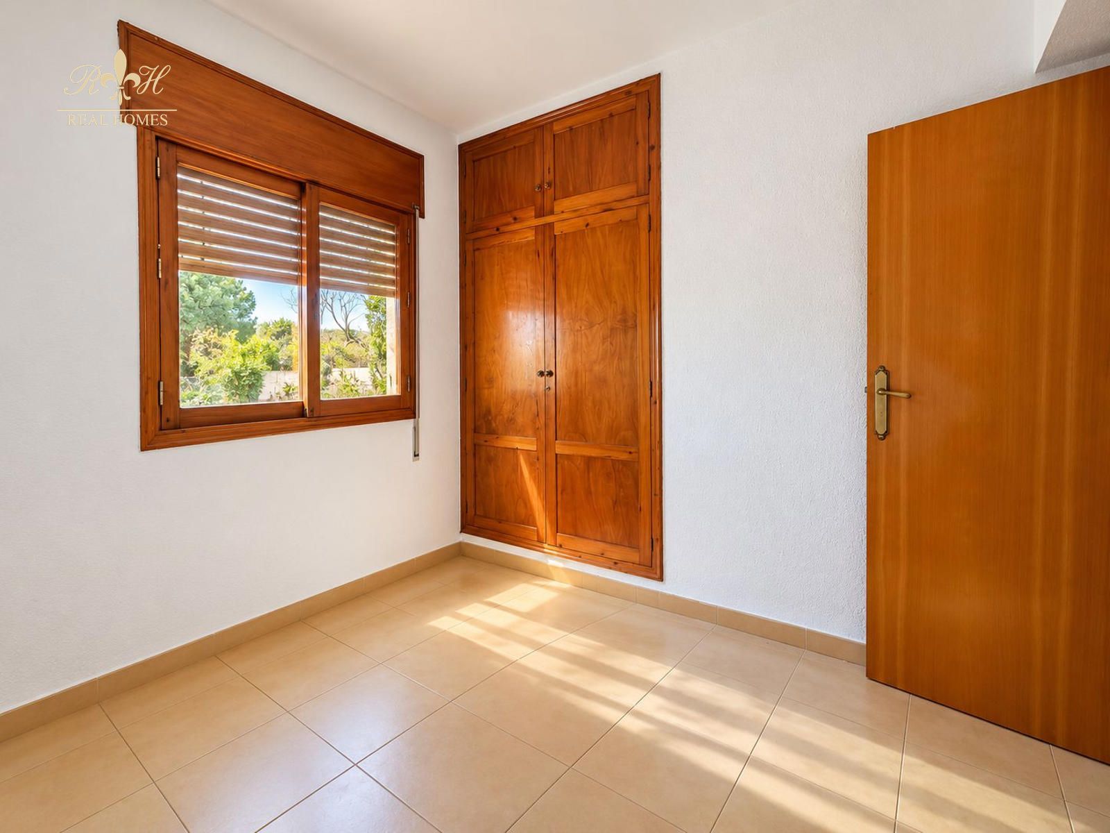 Chalet independiente de una sola planta para reformar en Benidorm - Foto 35