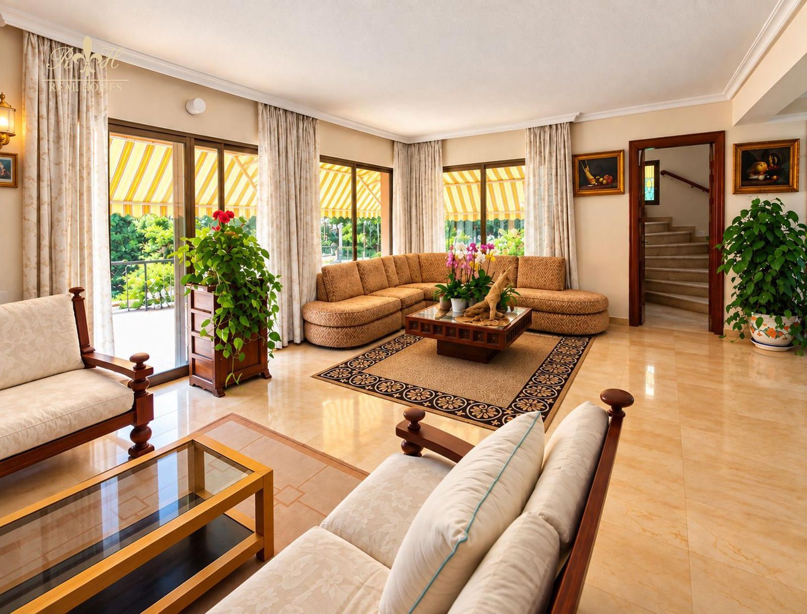 Exclusiva villa en El Albir – 1.880 m² de parcela, dos piscinas y gran potencial - Foto 9