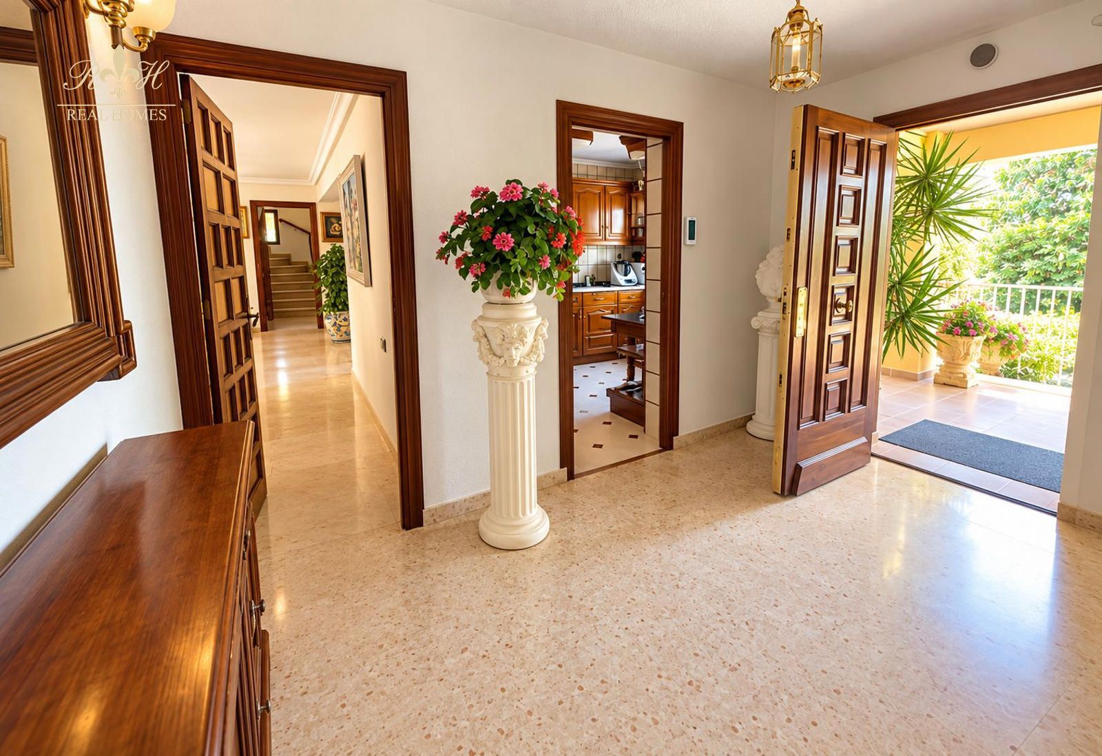 Exclusiva villa en El Albir – 1.880 m² de parcela, dos piscinas y gran potencial - Foto 11