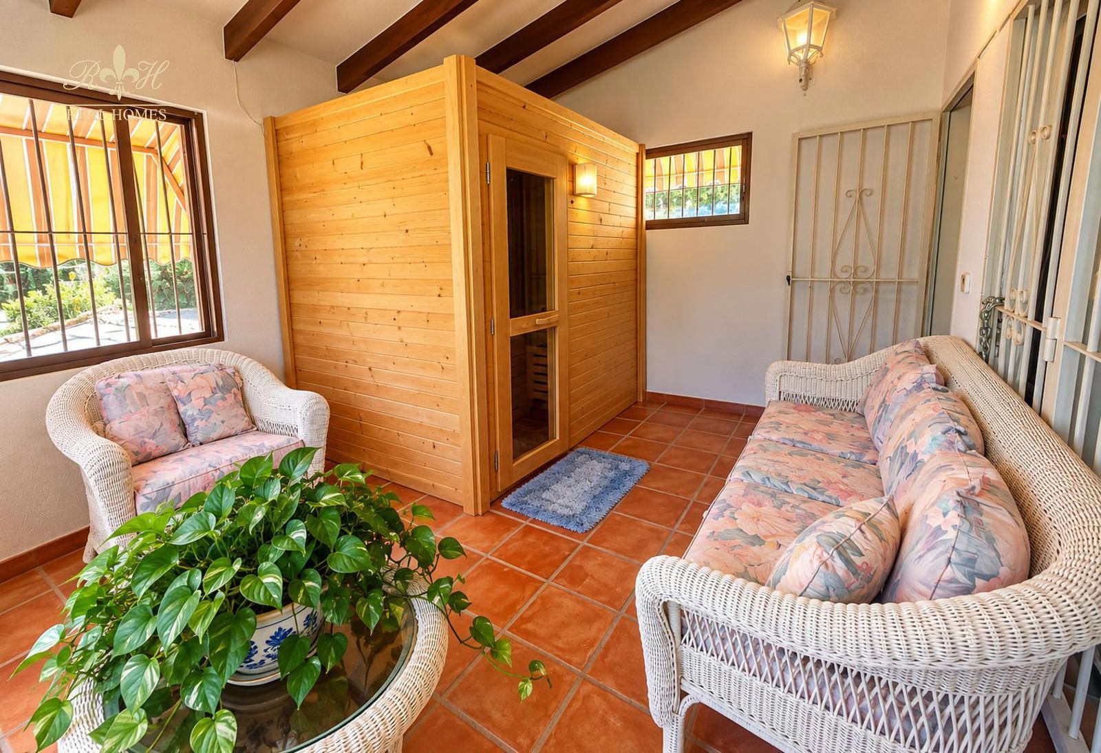 Exclusiva villa en El Albir – 1.880 m² de parcela, dos piscinas y gran potencial - Foto 13