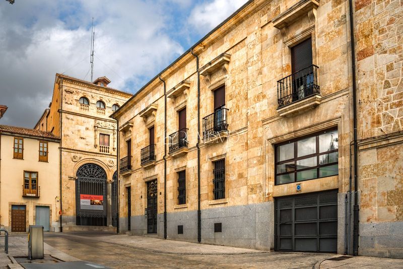 Garage for sale Salamanca. Ref: 1022. Realismo