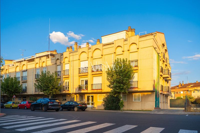 Flat for sale Santa Marta De Tormes, Salamanca. Ref: 1118. Realismo