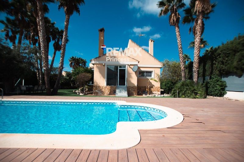 отдельная вилла на продажу Mutxamel, Alicante. Ref: 3453. RE/MAX PRINCESS