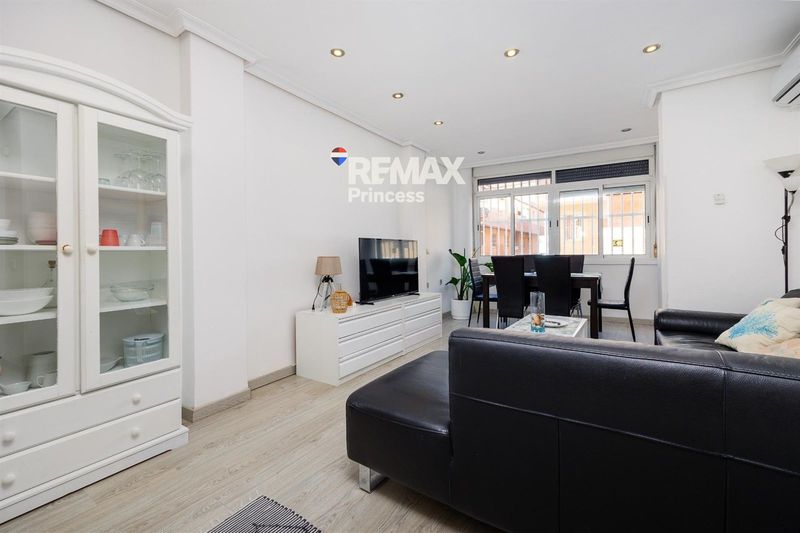 квартира на продажу Torrevieja, Alicante. Ref: 3497. RE/MAX PRINCESS