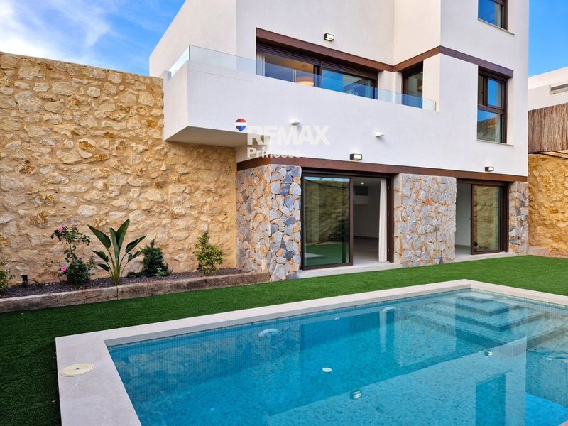 отдельная вилла на продажу Finestrat, Alicante. Ref: 4021. RE/MAX PRINCESS