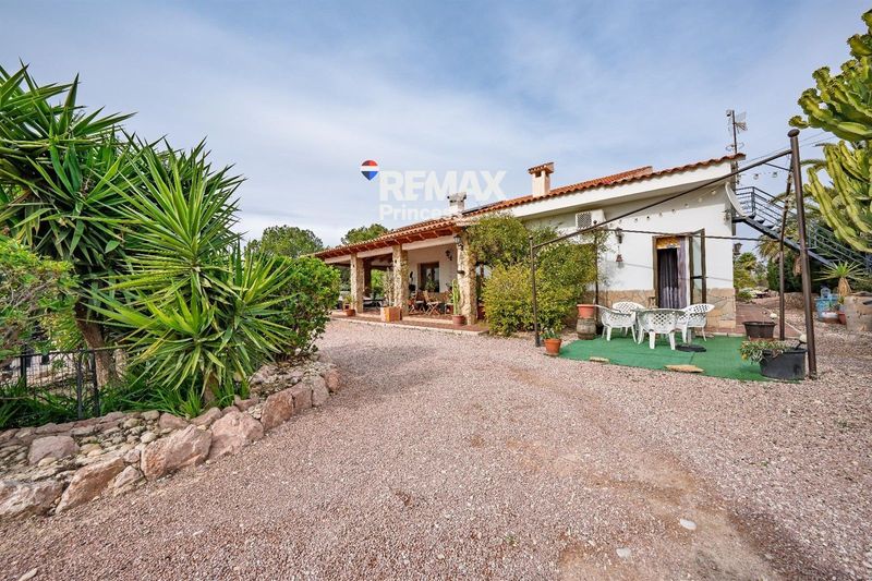 отдельная вилла на продажу Novelda, Alicante. Ref: 4056. RE/MAX PRINCESS