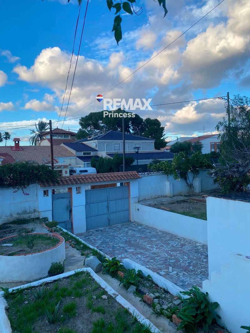 отдельная вилла на продажу Alicante/Alacant, Alicante. Ref: 4060. RE/MAX PRINCESS