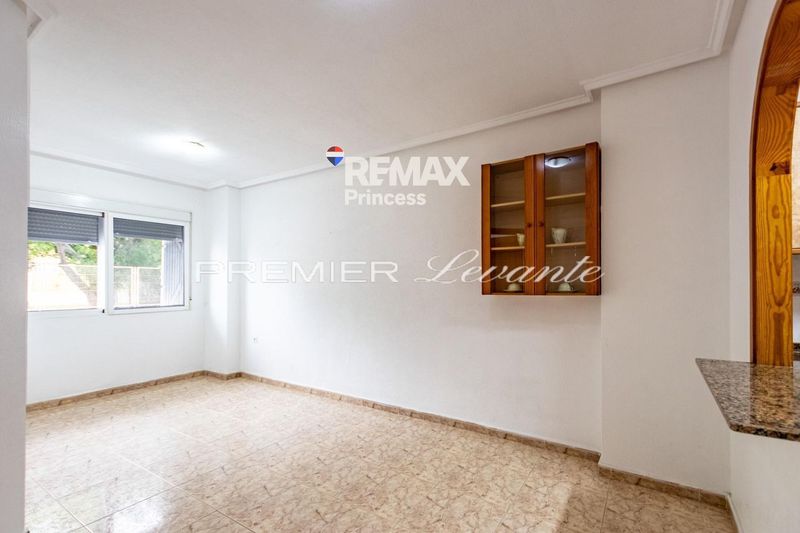 квартира на продажу Torrevieja, Alicante. Ref: 4183. RE/MAX PRINCESS