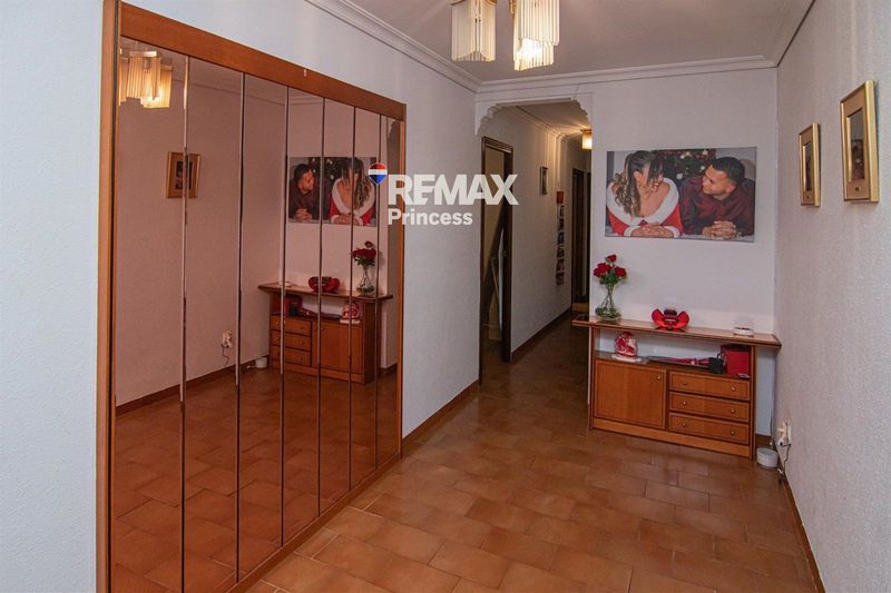 квартира на продажу  L