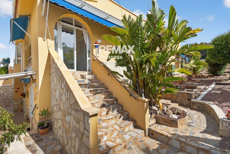 отдельная вилла на продажу San Miguel de Salinas, Alicante. Ref: 4243. RE/MAX PRINCESS