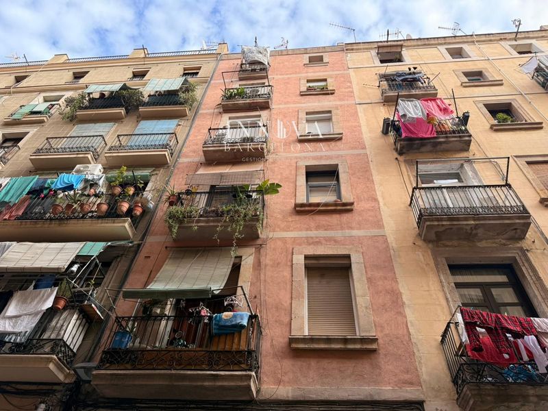 Flat for sale Barcelona. Ref: 1010. Innova Barcelona Gestión Inmobiliaria