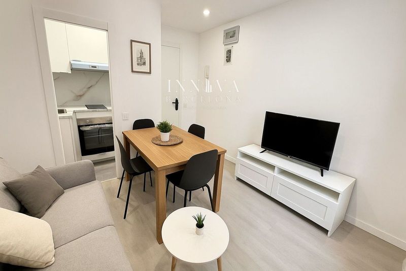 Flat for sale Barcelona. Ref: 1060. Innova Barcelona Gestión Inmobiliaria