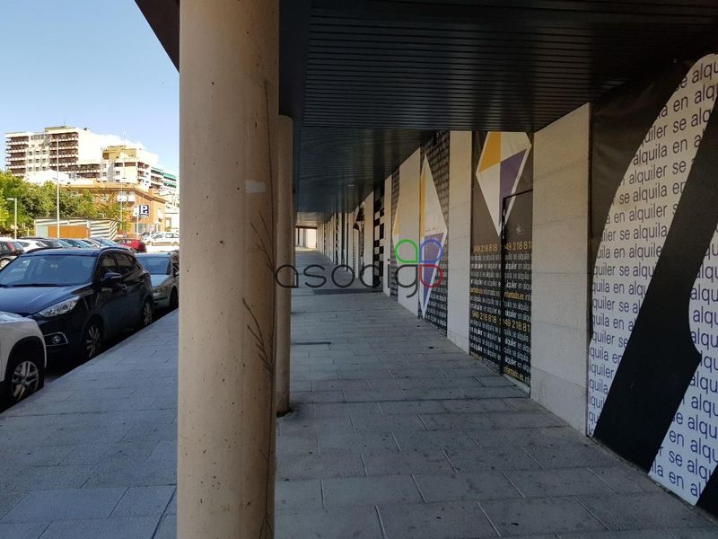 Locaux  à louer Guadalajara. Ref: 2451. Mobilia Gestión CRM