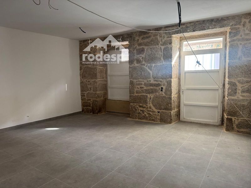 Local Comercial en alquiler Ponteareas, Pontevedra. Ref: 1434. Rodespi -  Soluciones Para el Rural