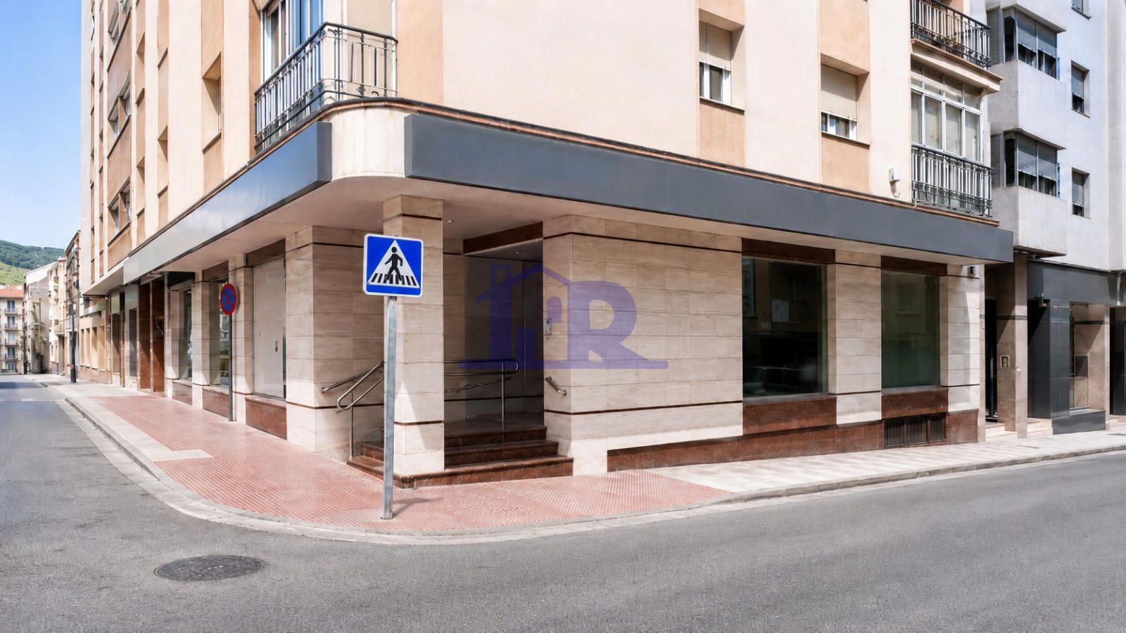 Local Comercial en venta y alquiler Cuenca. Ref: 5713. Inmobiliaria Romero