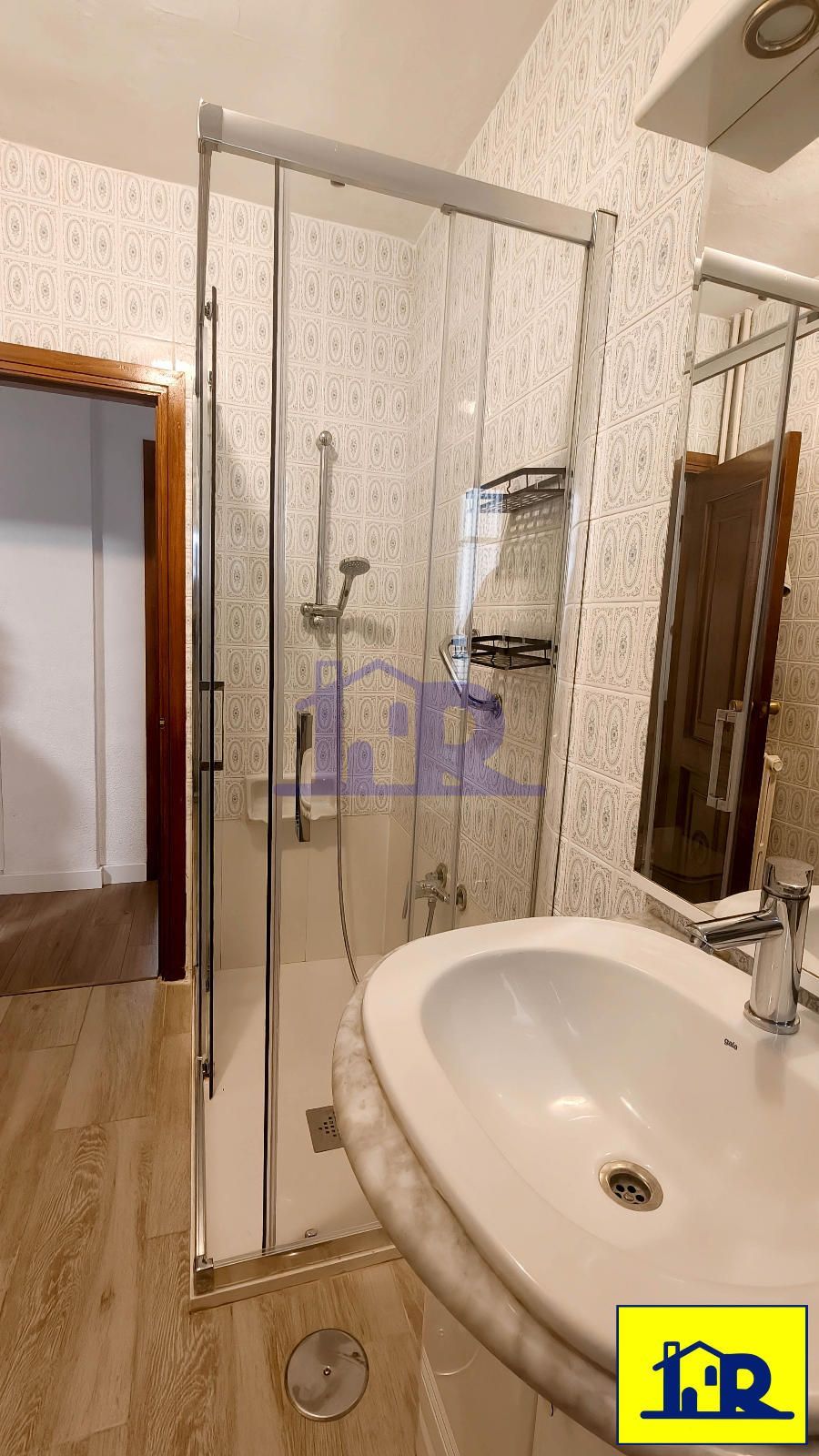 1-room apartment of 100m² in Madrid photo 16