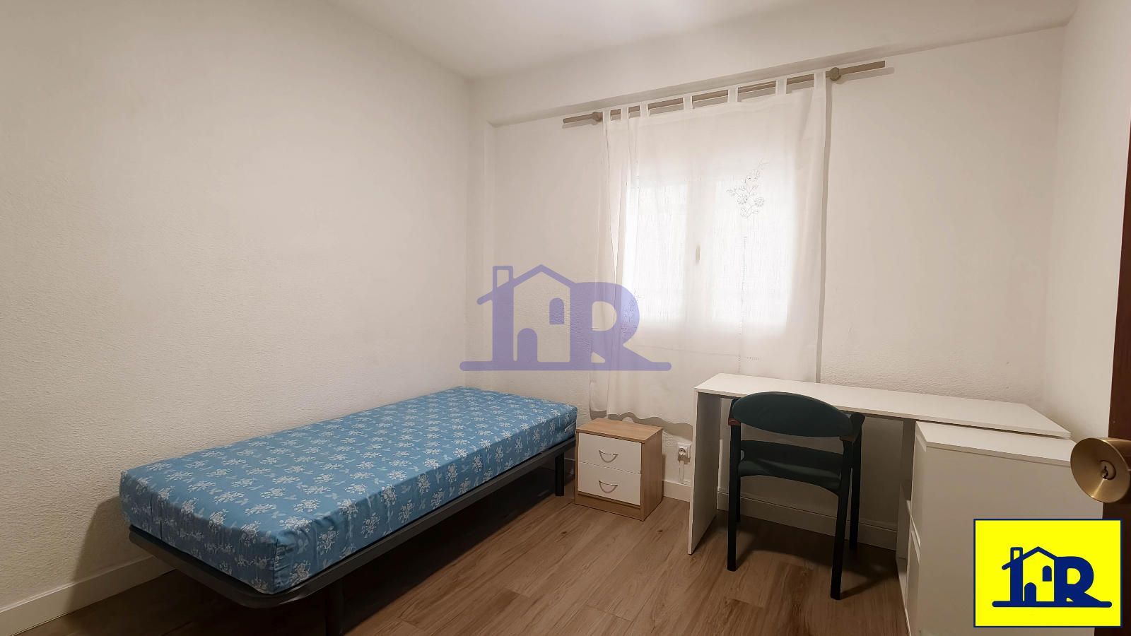 1-room apartment of 100m² in Madrid photo 10