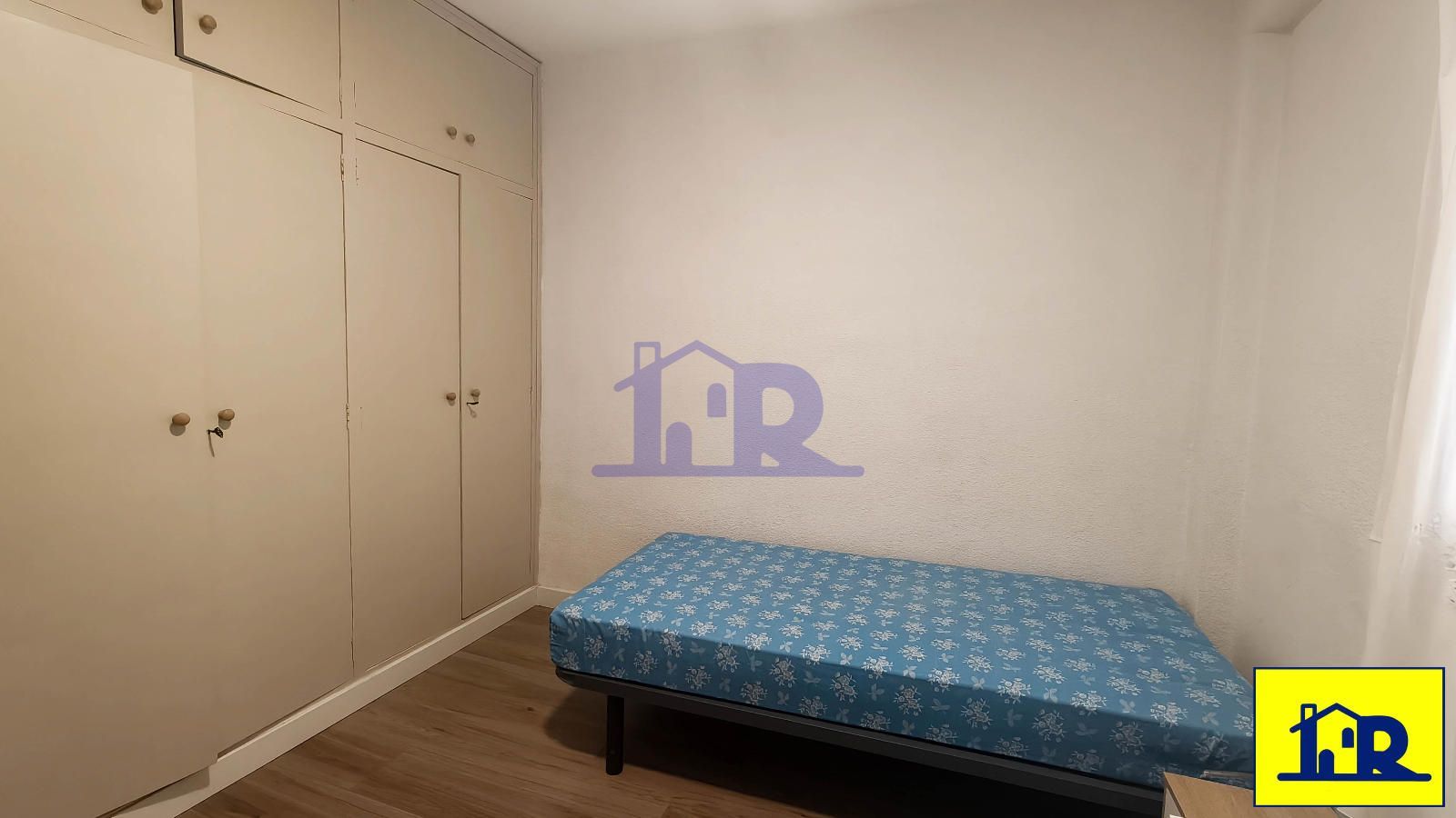 1-room apartment of 100m² in Madrid photo 12