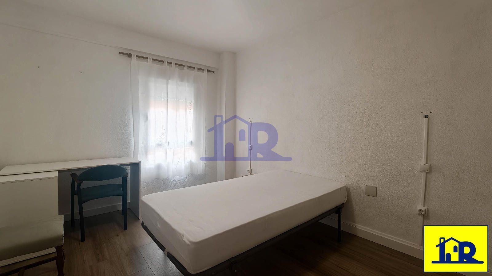 1-room apartment of 100m² in Madrid photo 13