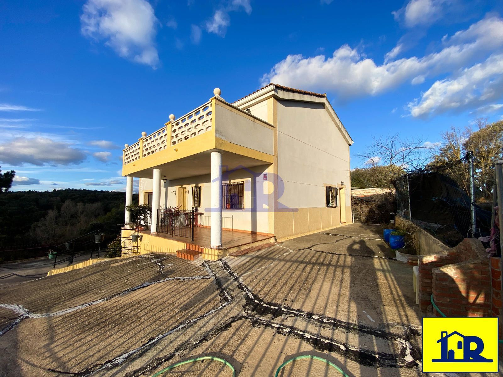 Chalet Independiente en venta Arcas, Cuenca. Ref: 8910. Inmobiliaria Romero