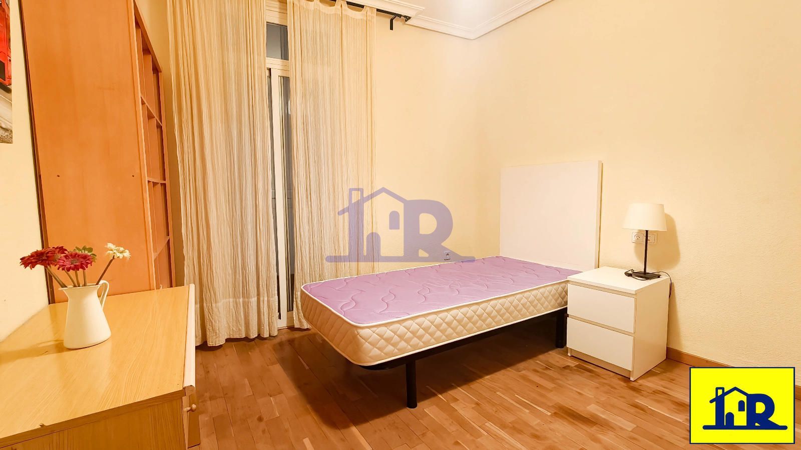 1-room apartment of 130m² in Madrid photo 9