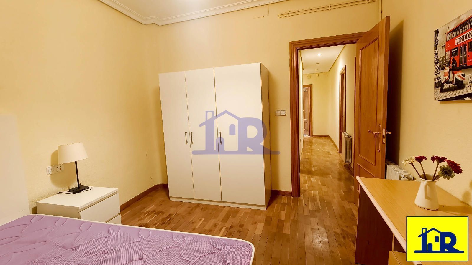 1-room apartment of 130m² in Madrid photo 10