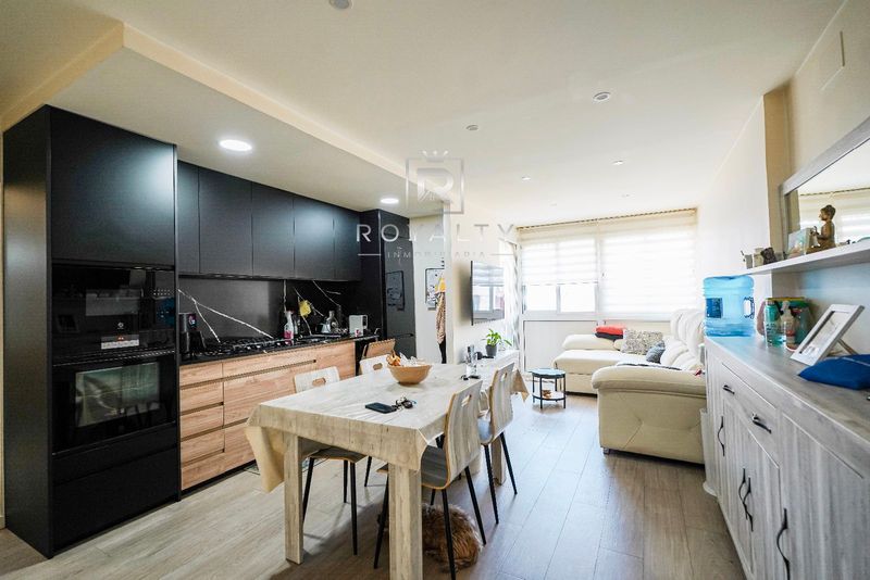 Ático en venta Santa Coloma de Gramenet, Barcelona. Ref: 1067. Royalty Inmobiliaria