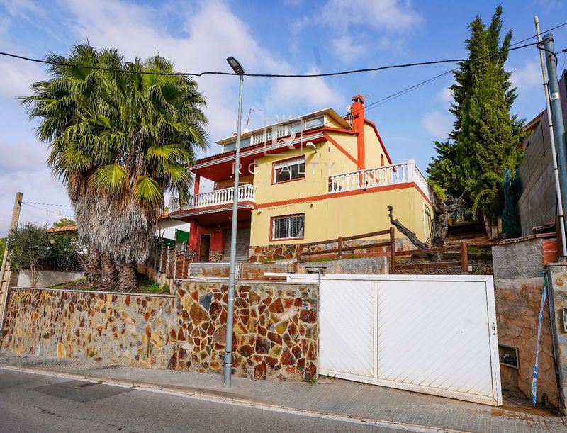 Chalet Independiente en venta Canyelles, Barcelona. Ref: 1076. Royalty Inmobiliaria