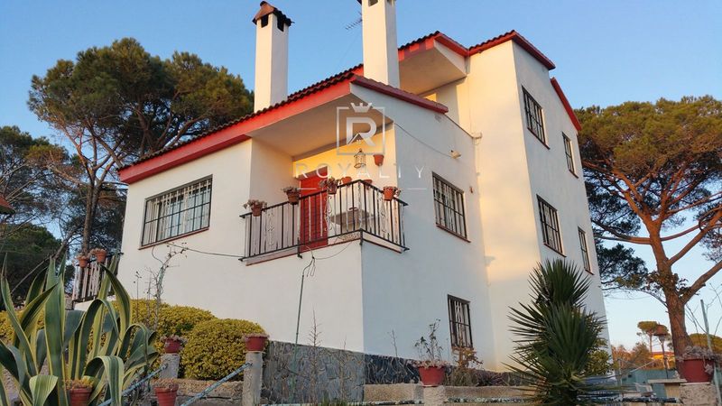 Chalet Independiente en venta Maçanet De La Selva, Girona. Ref: 1094. Royalty Inmobiliaria